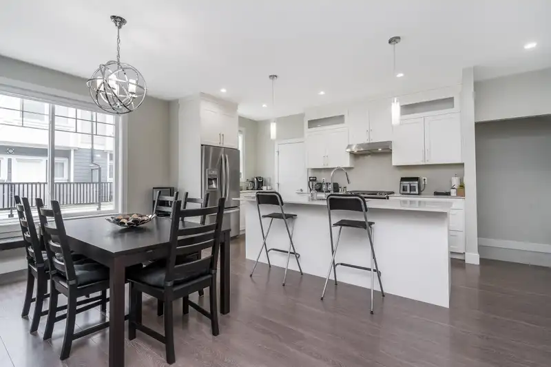 31 19501 74 AVENUE - photo 4 of 40