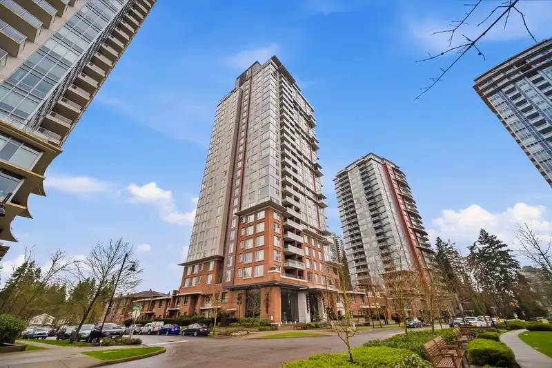 1403 3100 WINDSOR GATE - photo 1 of 27
