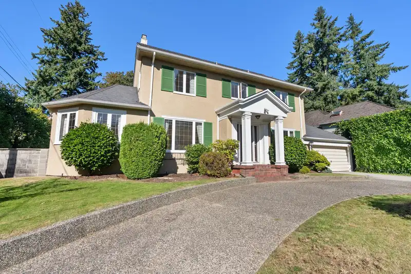 1537 W 40TH AVENUE - photo 1 of 40