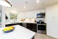 401 2295 PANDORA STREET - thumbnail 2