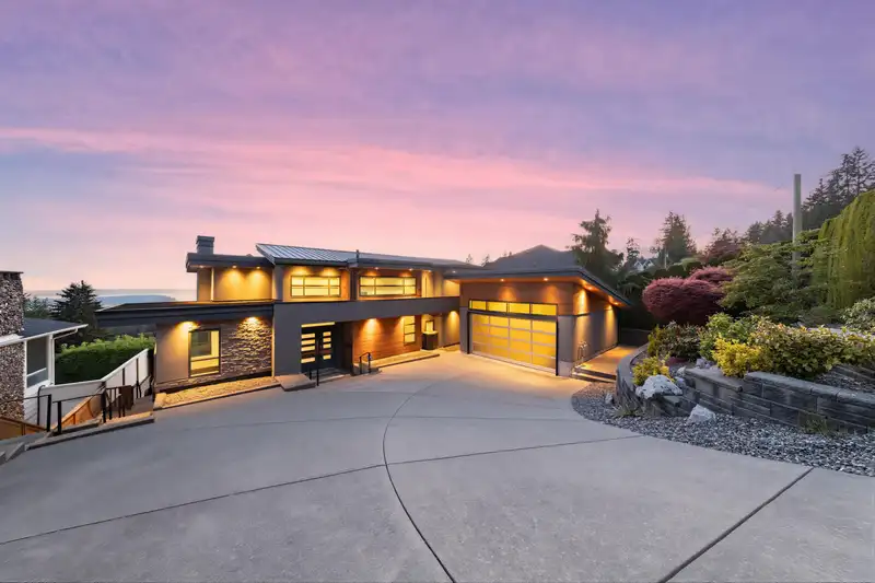 383 NEWDALE COURT - photo 1 of 39