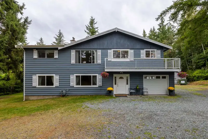 20739 0 AVENUE - photo 1 of 40