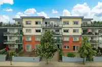 401 22363 SELKIRK AVENUE - thumbnail 1