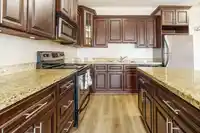 401 22363 SELKIRK AVENUE - thumbnail 12