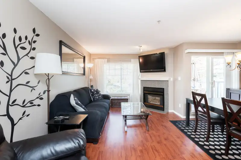 54 8892 208 STREET - photo 4 of 28