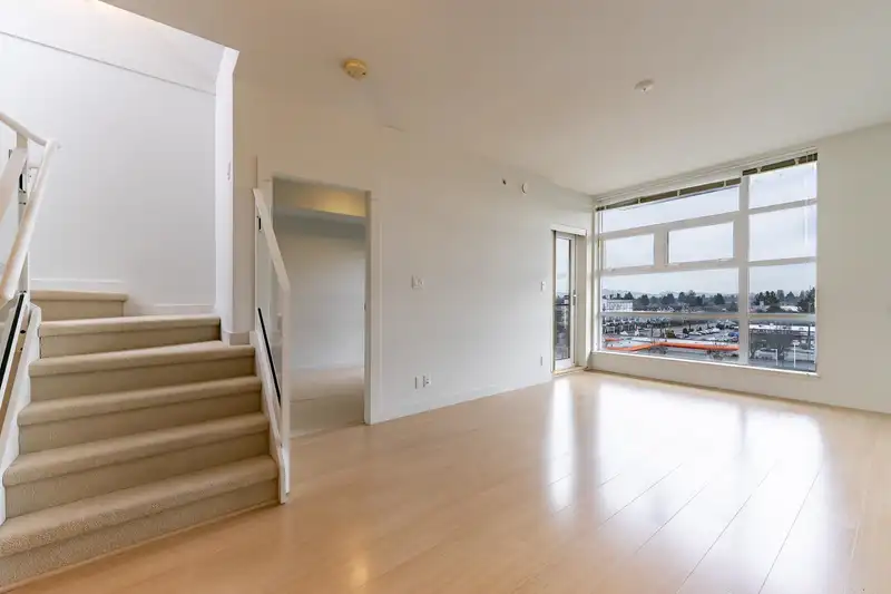 512 10020 DUNOON DRIVE - photo 2 of 23