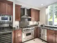 410 BEACH CRESCENT - thumbnail 10