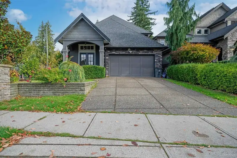 2798 162 STREET - photo 3 of 15