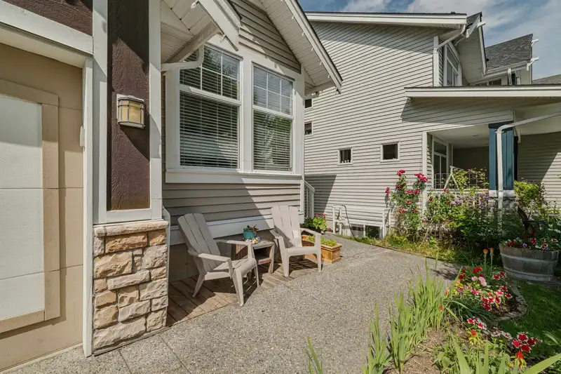 20465 67B AVENUE - photo 3 of 40