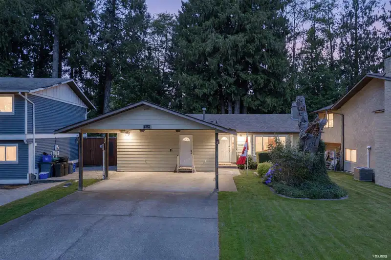 5015 204 STREET - photo 2 of 38