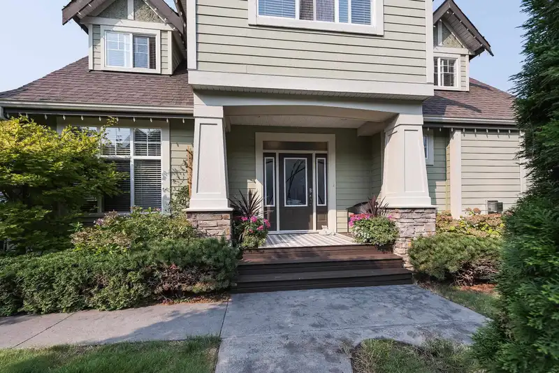5772 SHAWNIGAN DRIVE - photo 2 of 40