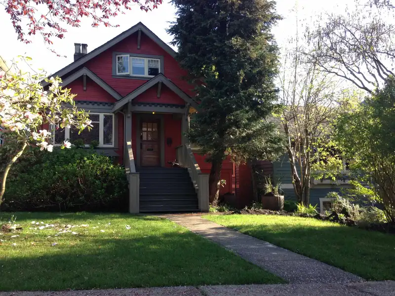 3716 W 30TH AVENUE - photo 3 of 33