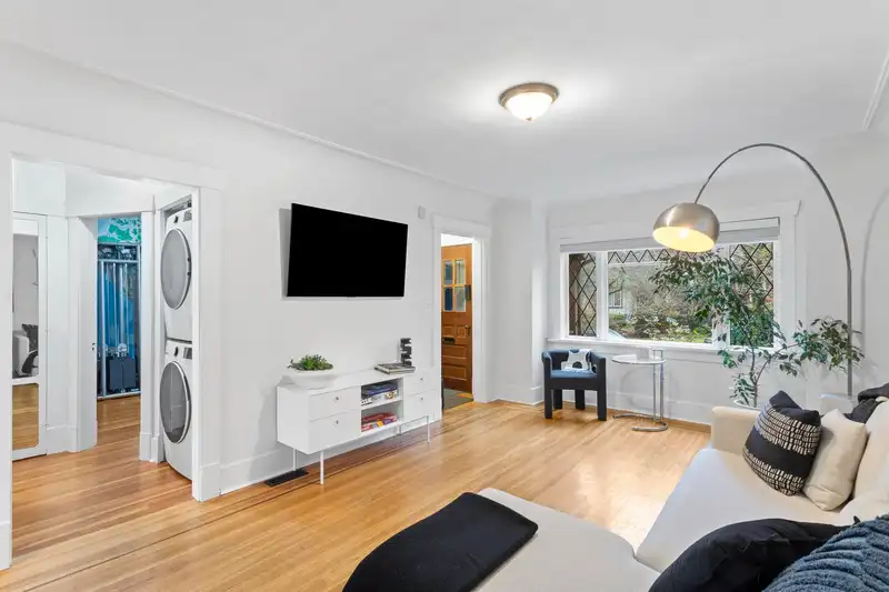 3716 W 30TH AVENUE - photo 4 of 33