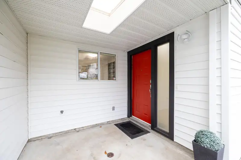 22653 KENDRICK LOOP - photo 4 of 36
