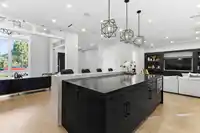 4820 7A AVENUE - thumbnail 6