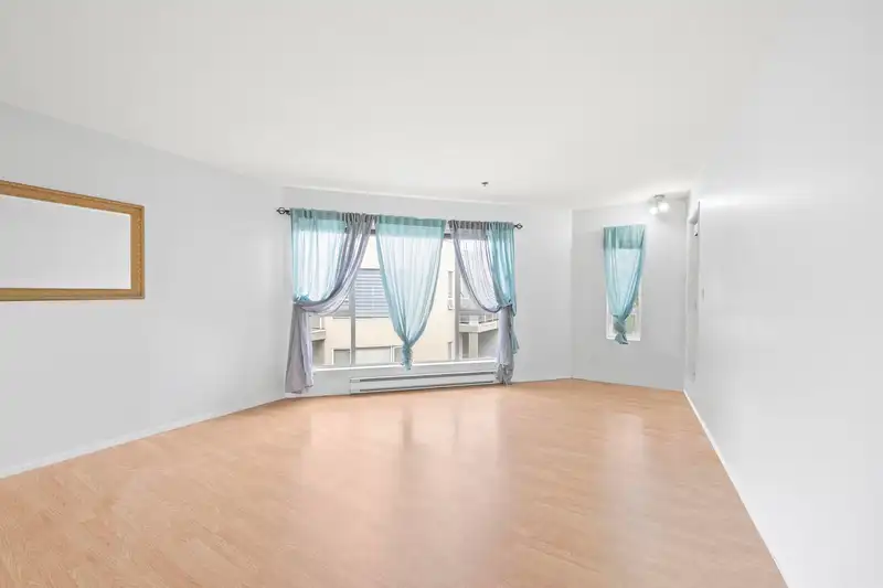 304 7800 ST. ALBANS ROAD - photo 4 of 36