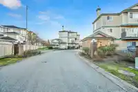 44 22800 WINDSOR COURT - thumbnail 2
