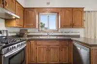 2780 E 8TH AVENUE - thumbnail 16