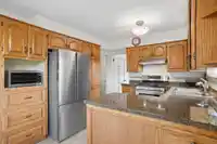 2780 E 8TH AVENUE - thumbnail 18