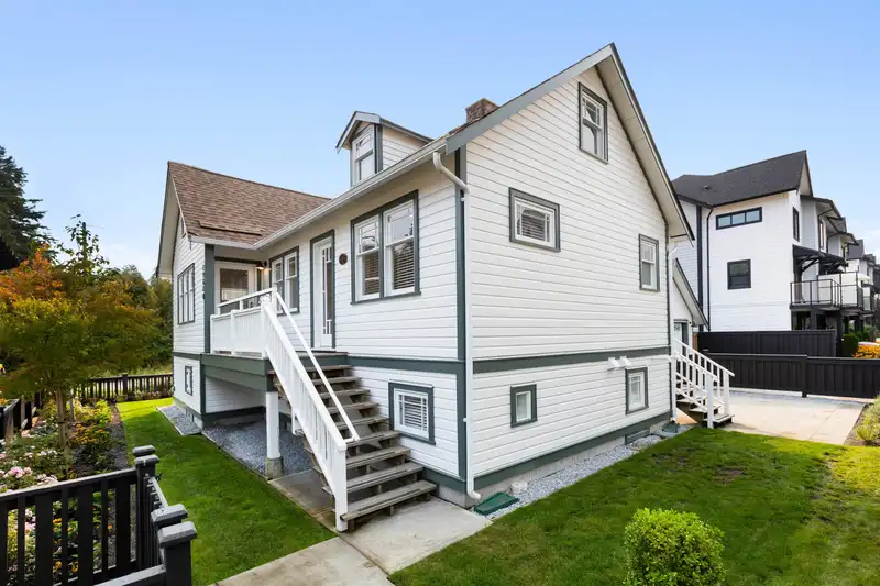 19678 80 AVENUE - photo 4 of 40