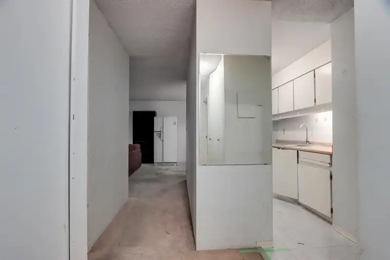 904 5932 PATTERSON AVENUE - photo 2 of 23