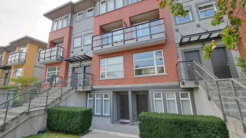 107 5632 KINGS ROAD - photo 1 of 7