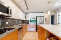 301 1450 PENNYFARTHING DRIVE - thumbnail 1