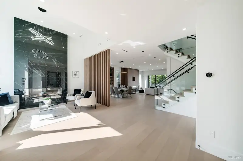 817 CORNELL AVENUE - photo 3 of 35