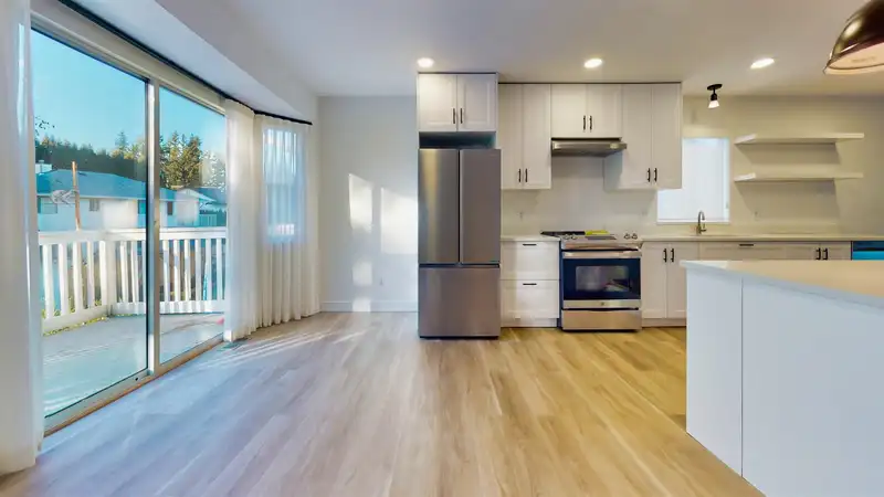 2151 WARE STREET - photo 4 of 25