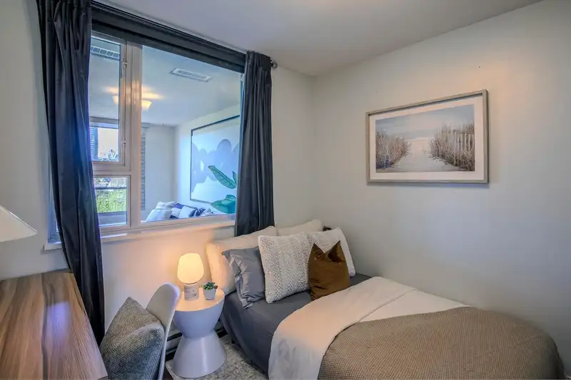406 125 MILROSS AVENUE - photo 3 of 40