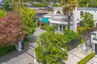 2541 MARINE DRIVE - thumbnail 36