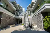 101 988 KEITH ROAD - thumbnail 4