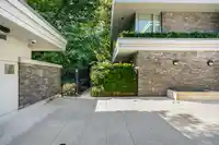 101 988 KEITH ROAD - thumbnail 6