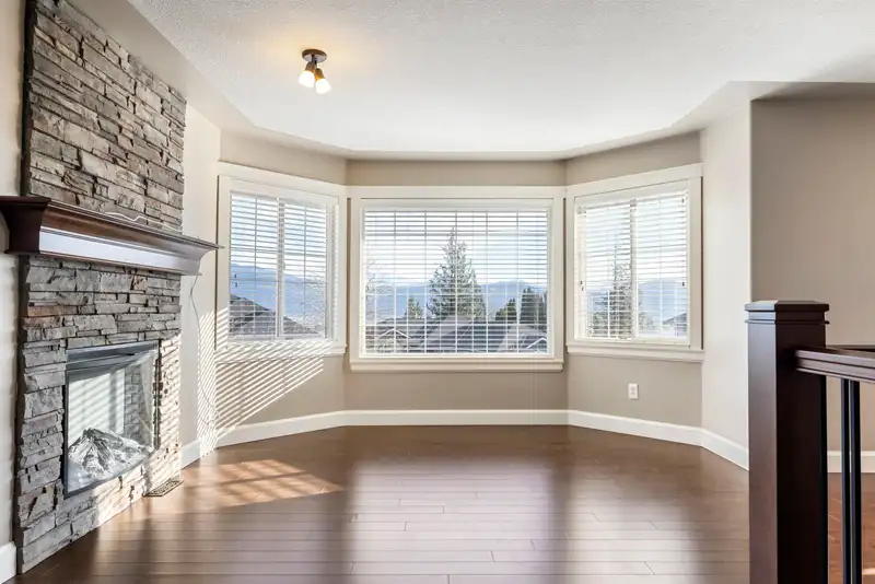 36381 SANDRINGHAM DRIVE - photo 4 of 40