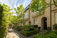 2943 LAUREL STREET - thumbnail 2