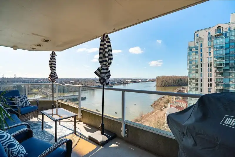 1206 1250 QUAYSIDE DRIVE - photo 2 of 37