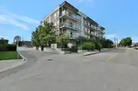 207 20460 DOUGLAS CRESCENT - thumbnail 2