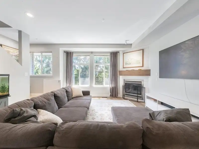 10 20449 66 AVENUE - photo 4 of 22