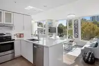 307 1009 EXPO BOULEVARD - thumbnail 9