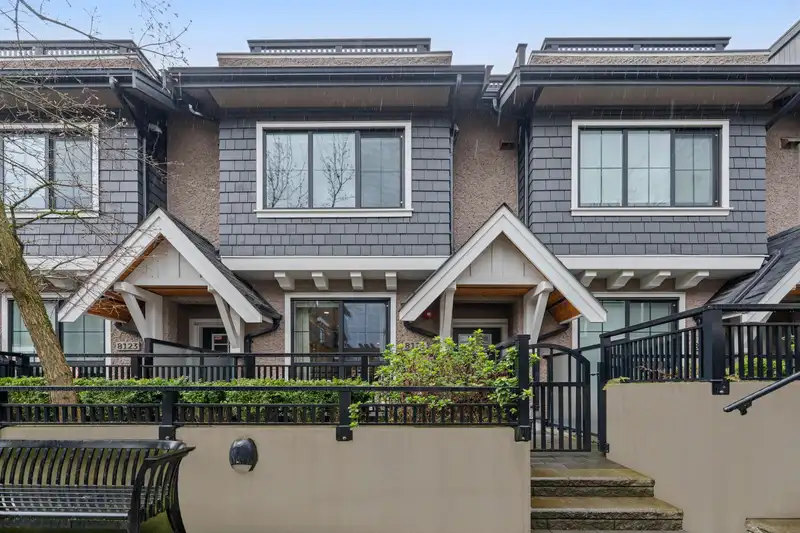 8121 SHAUGHNESSY STREET - photo 3 of 39