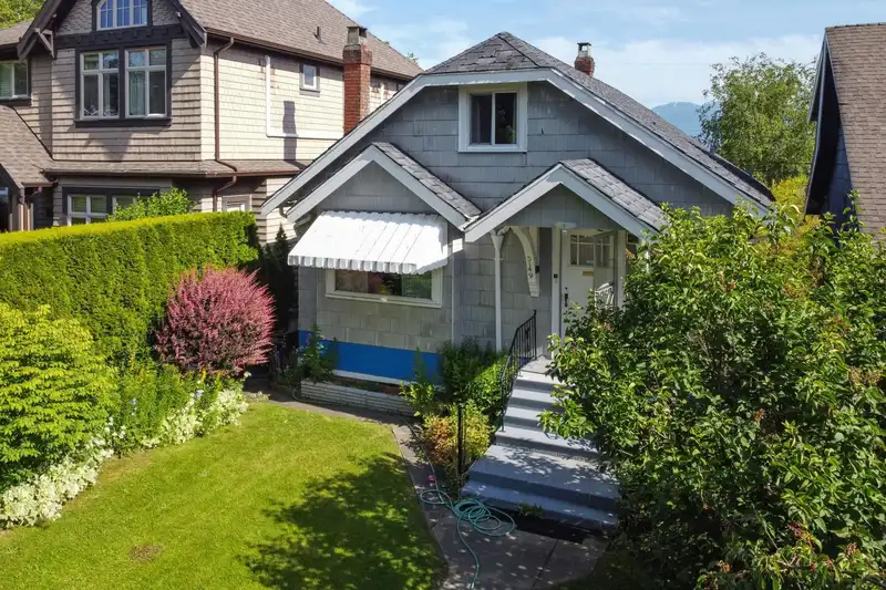 3149 W KING EDWARD AVENUE - photo 3 of 16