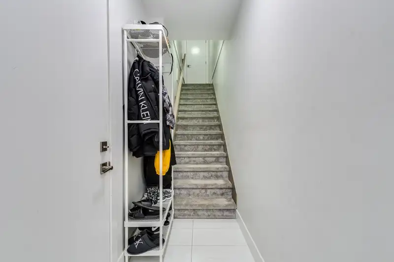 2 19631 55A AVENUE - photo 3 of 28