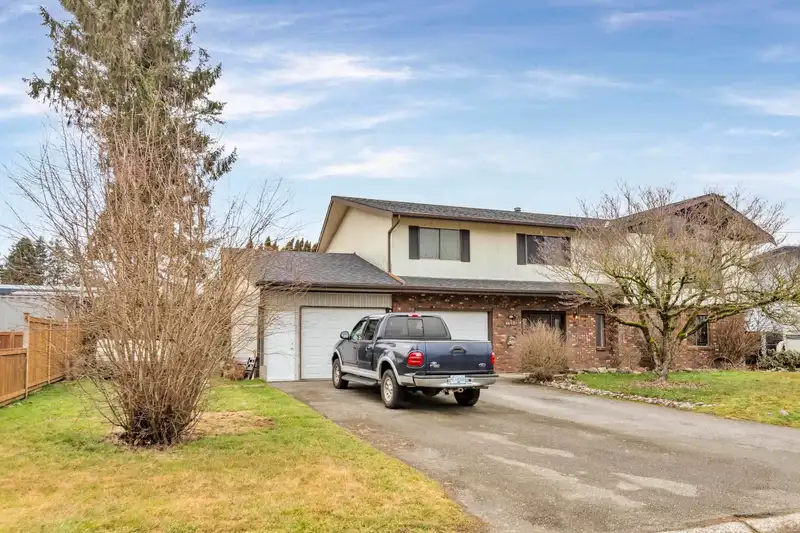 46521 ELLIOTT AVENUE - photo 2 of 22