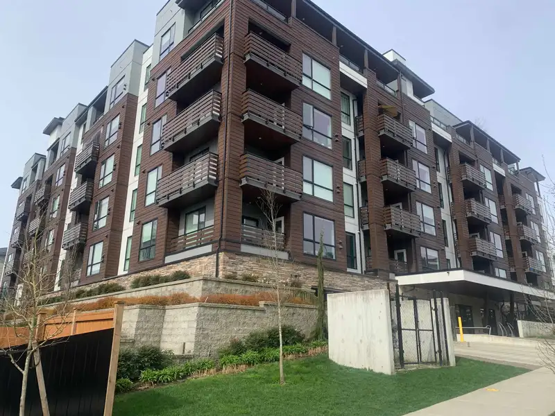 408 11703 FRASER STREET - photo 2 of 18