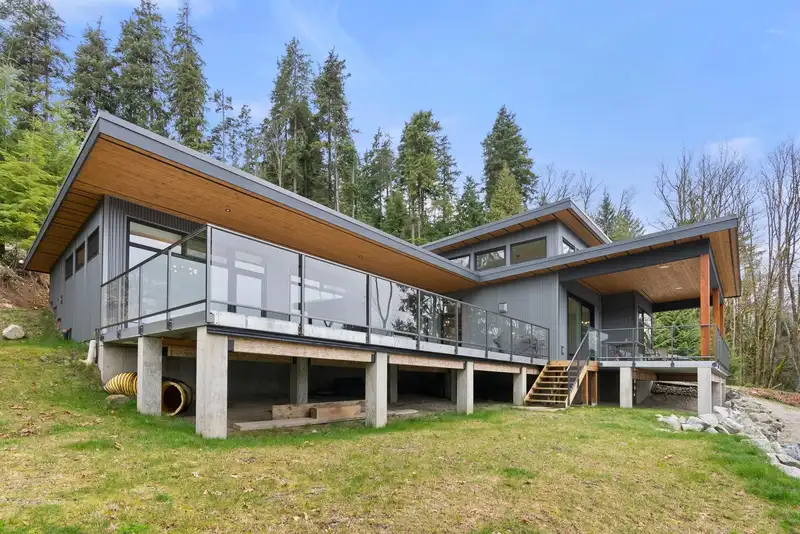 103 WITHERBY ROAD - photo 1 of 40