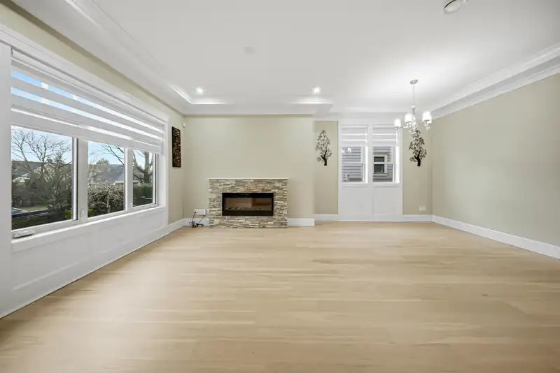 1919 DUBLIN STREET - photo 3 of 40