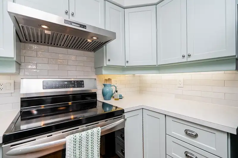 39 12880 RAILWAY AVENUE - photo 3 of 40