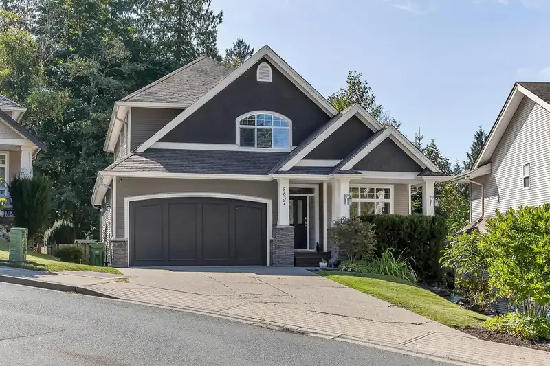 5637 THOM CREEK DRIVE - photo 2 of 40