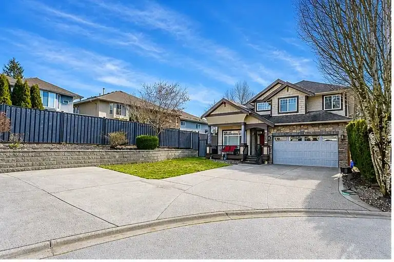 19178 117A AVENUE - photo 1 of 31
