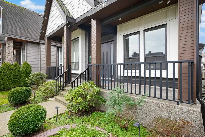 6637 121A STREET - photo 3 of 36